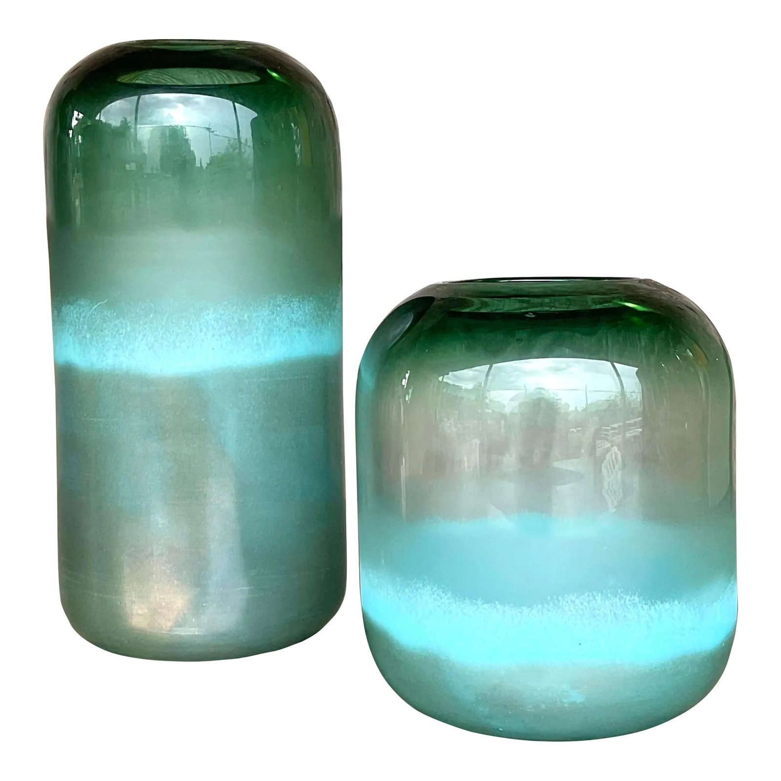 Vintage Contemporary Sky Blue Art Glass Ombre Vases Set of 2: Vintage Contemporary Sky Blue Art Glass Ombre Vases Set of 2 Enhance your home decor with this exquisite set of Vintage Contemporary Art Glass Ombre Vases. Featuring a captivating ombre effect, these 