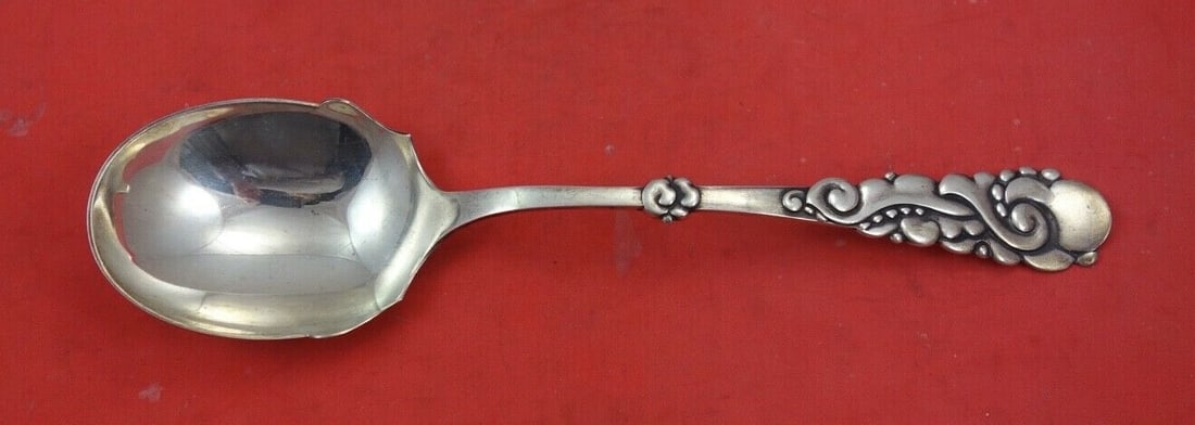 Tang Danish Sterling Silver Serving Spoon 9 Inch Circa 1902: Tang Danish Sterling Silver Serving Spoon 9 Inch Circa 1902 This exquisite Tang Danish Sterling Silver Berry Spoon is a stunning serving piece measuring 9 inches. Crafted from high-quality sterling si