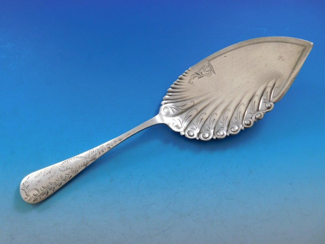 Gorham Nightingale Sterling Silver Fish Server 10 1/4 Brite-Cut Vintage: Gorham Nightingale Sterling Silver Fish Server 10 1/4 Brite-Cut Vintage This exquisite fish server from the Nightingale pattern by Gorham is a stunning piece of vintage craftsmanship. Made from high-q