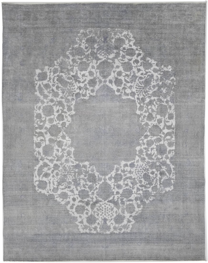 Vintage Handmade 9'4 x 11'8 Oriental Rug Floral Design: Vintage Handmade 9'4 x 11'8 Oriental Rug Floral Design Enhance your living space with this exquisite 9'4" x 11'8" antique distressed vintage Oriental rug. Hand-knotted from high-quality wool, this car