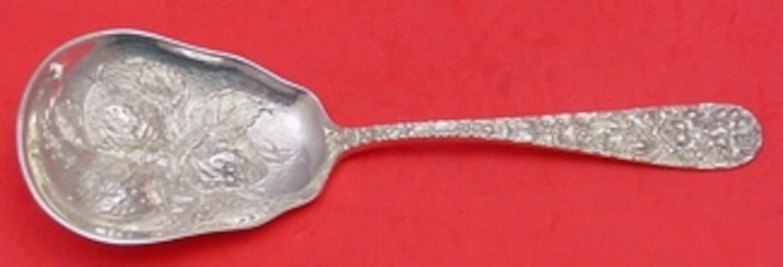 Stieff Rose Sterling Silver Berry Spoon 8 1/8 Inch Serving Utensil: Stieff Rose Sterling Silver Berry Spoon 8 1/8 Inch Serving Utensil This exquisite serving spoon features the elegant Rose pattern by Stieff, crafted from high-quality sterling silver. Measuring 8 1/8 
