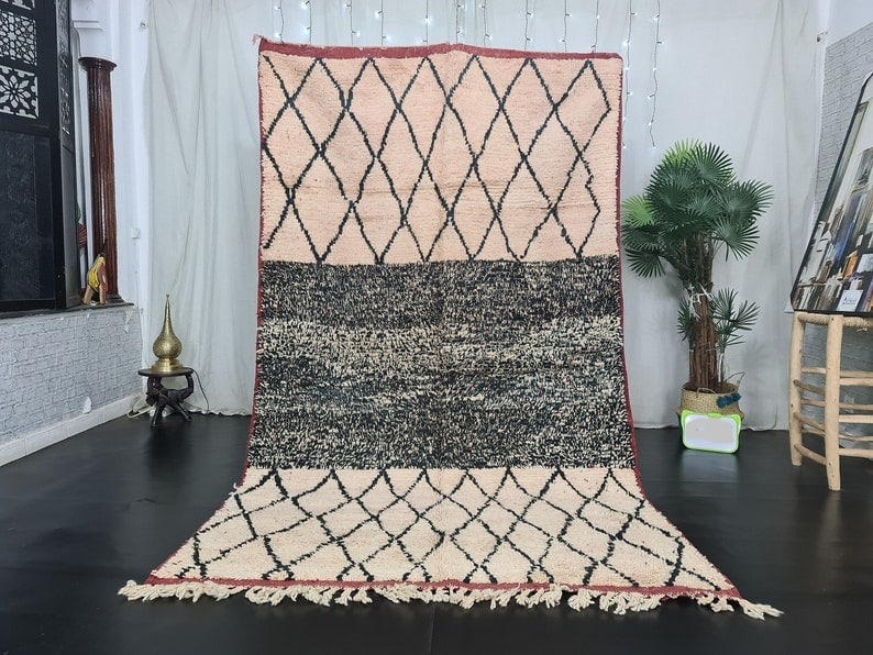 Handmade Moroccan Wool Rug Geometric Pattern 10 x 5 Feet: Handmade Moroccan Wool Rug Geometric Pattern 10 x 5 Feet Transform your space with this stunning handmade Moroccan wool rug, featuring a captivating geometric pattern. Each rug is meticulously handwov