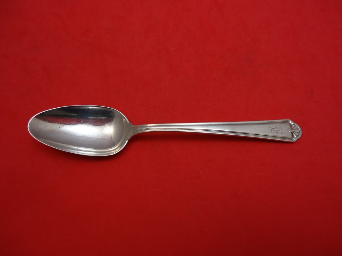 Alvin Modern Colonial Sterling Silver Teaspoon 5 3/4 Vintage Flatware: Alvin Modern Colonial Sterling Silver Teaspoon 5 3/4 Vintage Flatware This exquisite Modern Colonial teaspoon by Alvin is crafted from high-quality sterling silver, measuring 5 3/4 inches. The piece, 