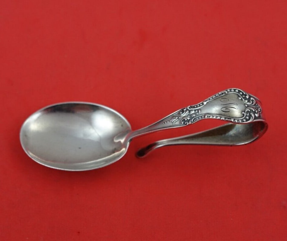 Watson Jefferson Sterling Silver Baby Spoon Bent Handle Engraved 1911: Watson Jefferson Sterling Silver Baby Spoon Bent Handle Engraved 1911 This charming Jefferson baby spoon by Watson features a bent handle and is crafted from high-quality sterling silver. Measuring 3 