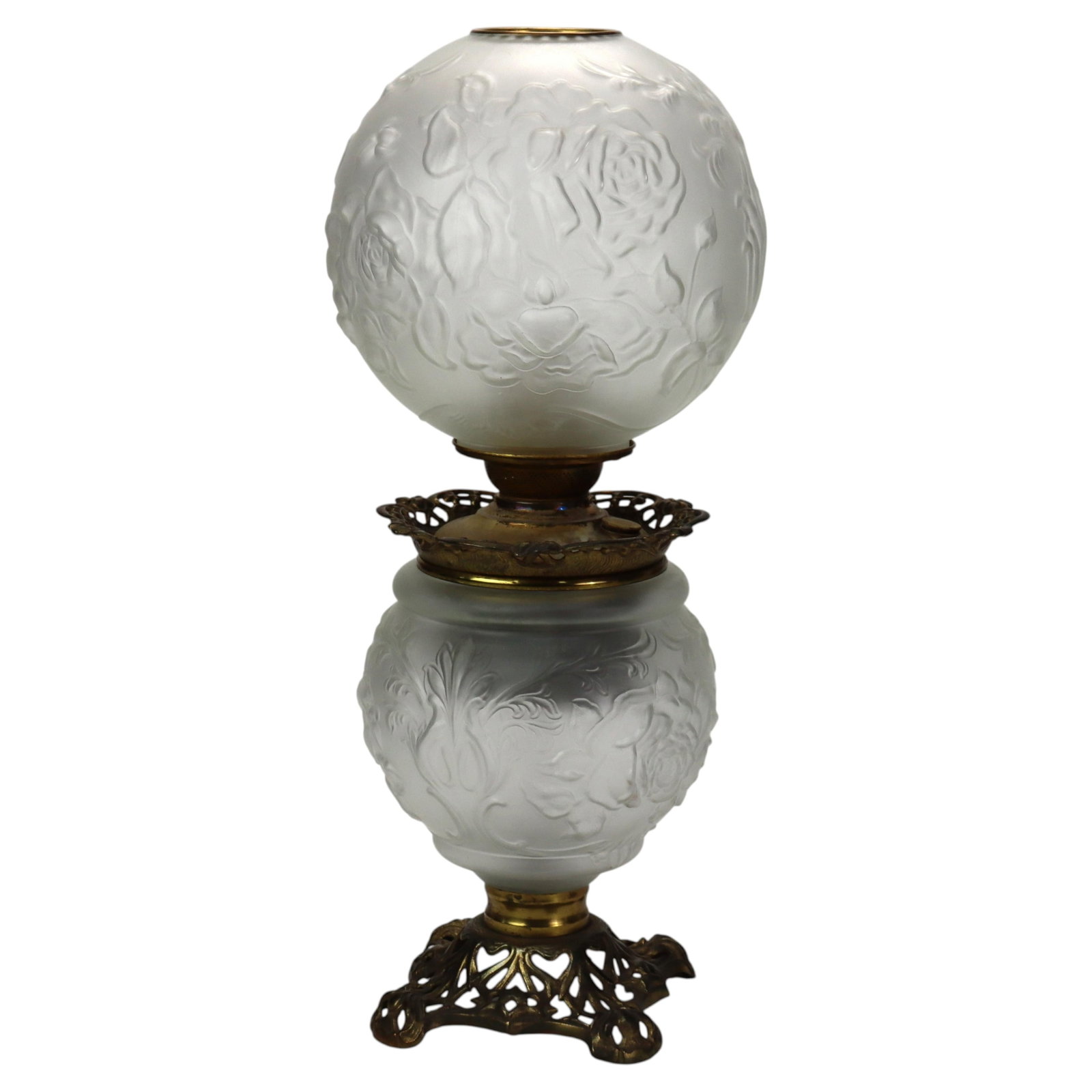 Opalescent Glass Oil Lamp with Embossed Floral Motif Gone With The Wind Style (1 of 10)