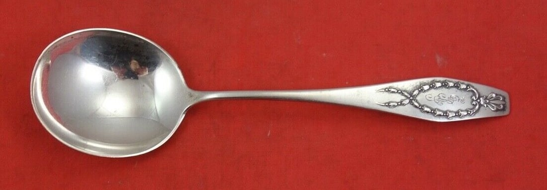Gorham Wreath Pattern Sterling Silver 7 Inch Gumbo Soup Spoon: Gorham Wreath Pattern Sterling Silver 7 Inch Gumbo Soup Spoon This exquisite 7" gumbo soup spoon from Gorham features a beautiful Wreath pattern, crafted from high-quality sterling silver. The spoon i
