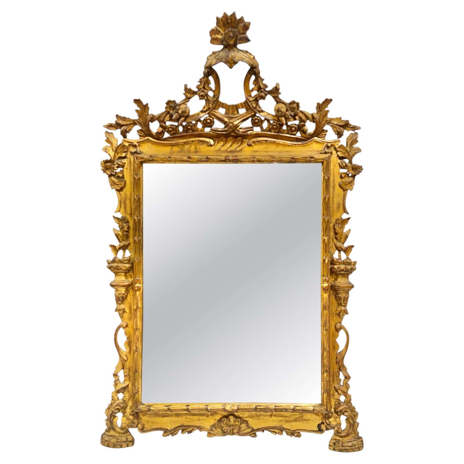 Italian Neoclassical Giltwood Mirror Rectangular Wall or Overmantel 1940s: Italian Neoclassical Giltwood Mirror Rectangular Wall or Overmantel 1940s This Italian neoclassical wall or overmantel mirror features a rectangular giltwood frame crafted in the mid-20th century. The