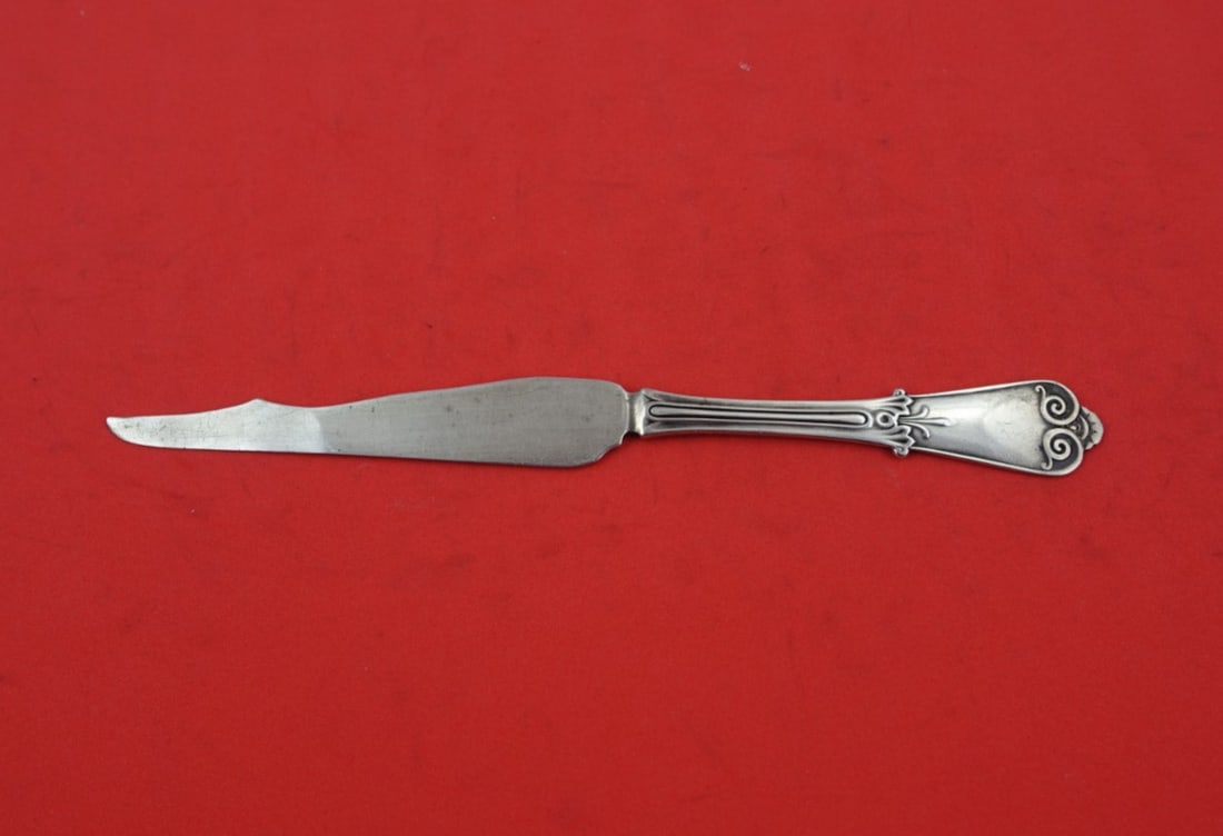 Tiffany & Co Beekman Sterling Silver Cheese Knife 7 1/4 in: Tiffany & Co Beekman Sterling Silver Cheese Knife 7 1/4 in This exquisite cheese knife from Tiffany & Co. features the elegant Beekman pattern, crafted from high-quality sterling silver. Measuring 7 1