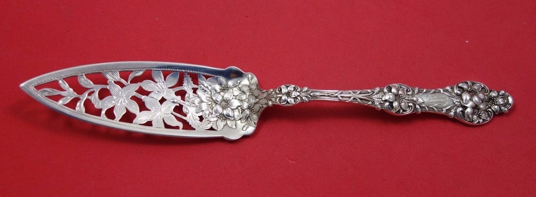 Alvin Gorham Old Orange Blossom Sterling Silver Jelly Cake Server 9 1/8 inches: Alvin Gorham Old Orange Blossom Sterling Silver Jelly Cake Server 9 1/8 inches This exquisite Jelly Cake Server is a beautiful example of the 'Old Orange Blossom' pattern by renowned makers Alvin and 