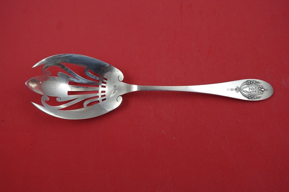 Lunt Mount Vernon Sterling Silver 9 Inch Ice Spoon Pierced: Lunt Mount Vernon Sterling Silver 9 Inch Ice Spoon Pierced This exquisite 9" ice spoon from the Mount Vernon pattern by Lunt is crafted from high-quality sterling silver. Designed with a pierced open 