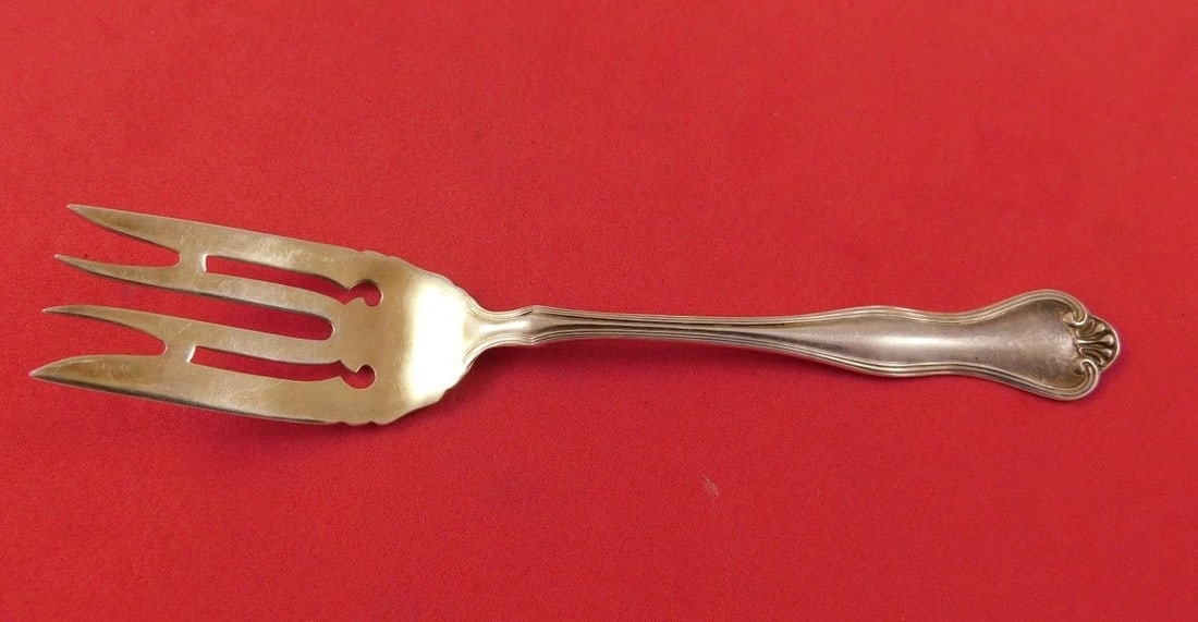 Richmond International Sterling Silver Salad Fork 5.5 Inches: Richmond International Sterling Silver Salad Fork 5.5 Inches This Richmond salad fork by International Sterling is a timeless piece, crafted from high-quality sterling silver. Measuring 5 1/2 inches l