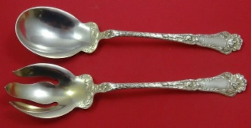 Gorham Poppy Sterling Silver Salad Serving Set 2pc Gold Washed 10 1/4": Gorham Poppy Sterling Silver Salad Serving Set 2pc Gold Washed 10 1/4" Enhance your dining experience with this exquisite 2-piece salad serving set from Gorham, featuring the elegant Poppy pattern. Cr
