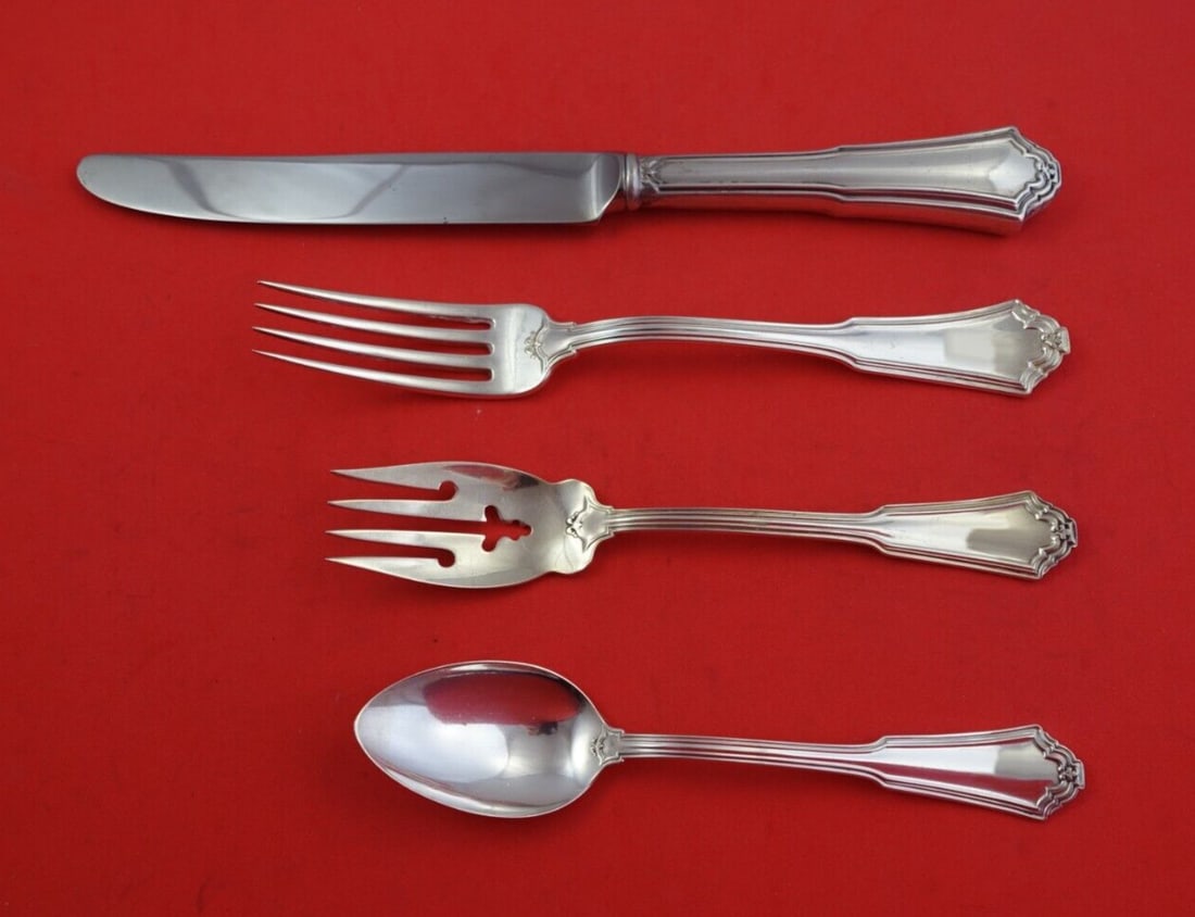 Reed and Barton Jacobean Sterling Silver 4-Piece Place Setting: Reed and Barton Jacobean Sterling Silver 4-Piece Place Setting Presenting the Jacobean pattern by Reed and Barton, this exquisite 4-piece sterling silver place setting showcases a timeless design craf