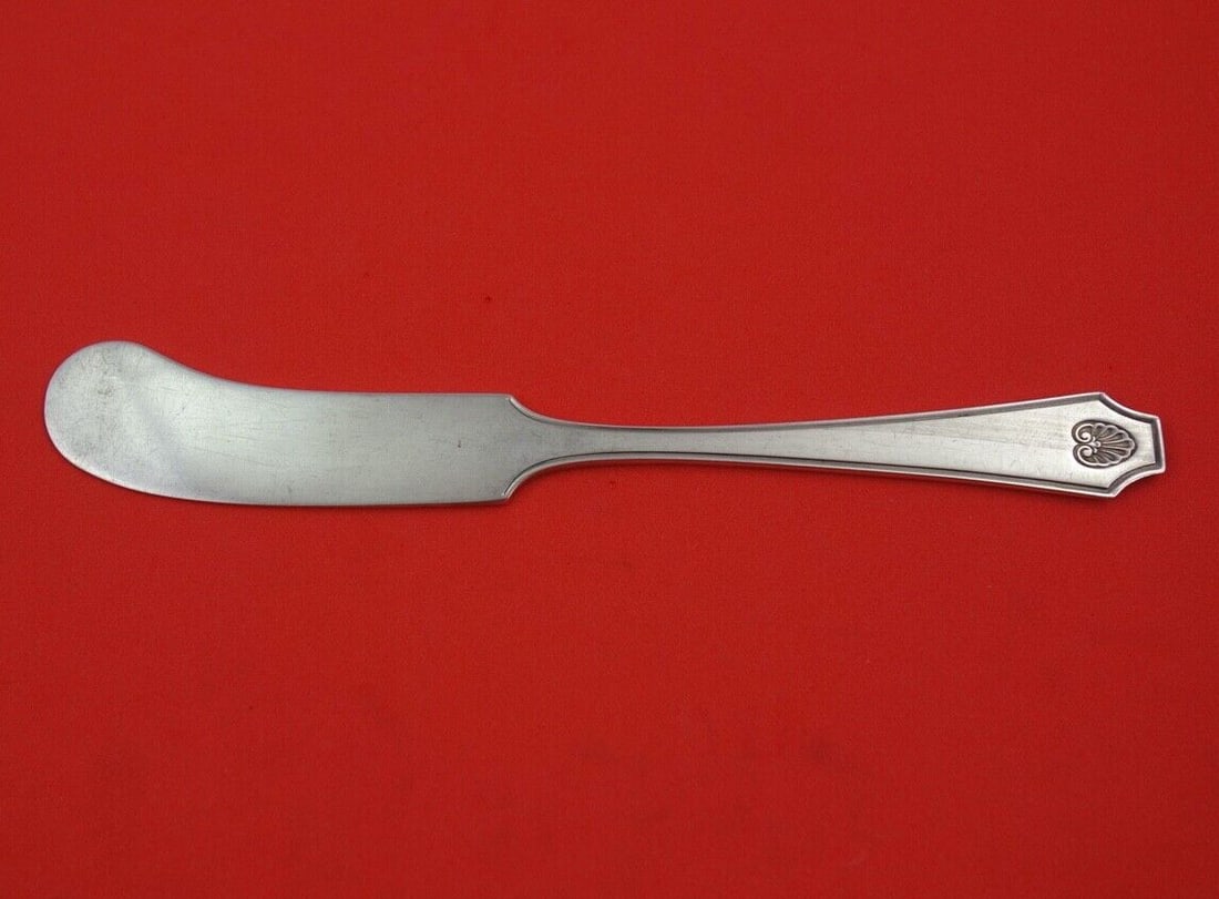 Whiting Newport Sterling Silver Butter Spreader 5.5 inch Flat Handle: Whiting Newport Sterling Silver Butter Spreader 5.5 inch Flat Handle This exquisite butter spreader features a flat handle and is crafted from sterling silver in the elegant Newport pattern by Whiting