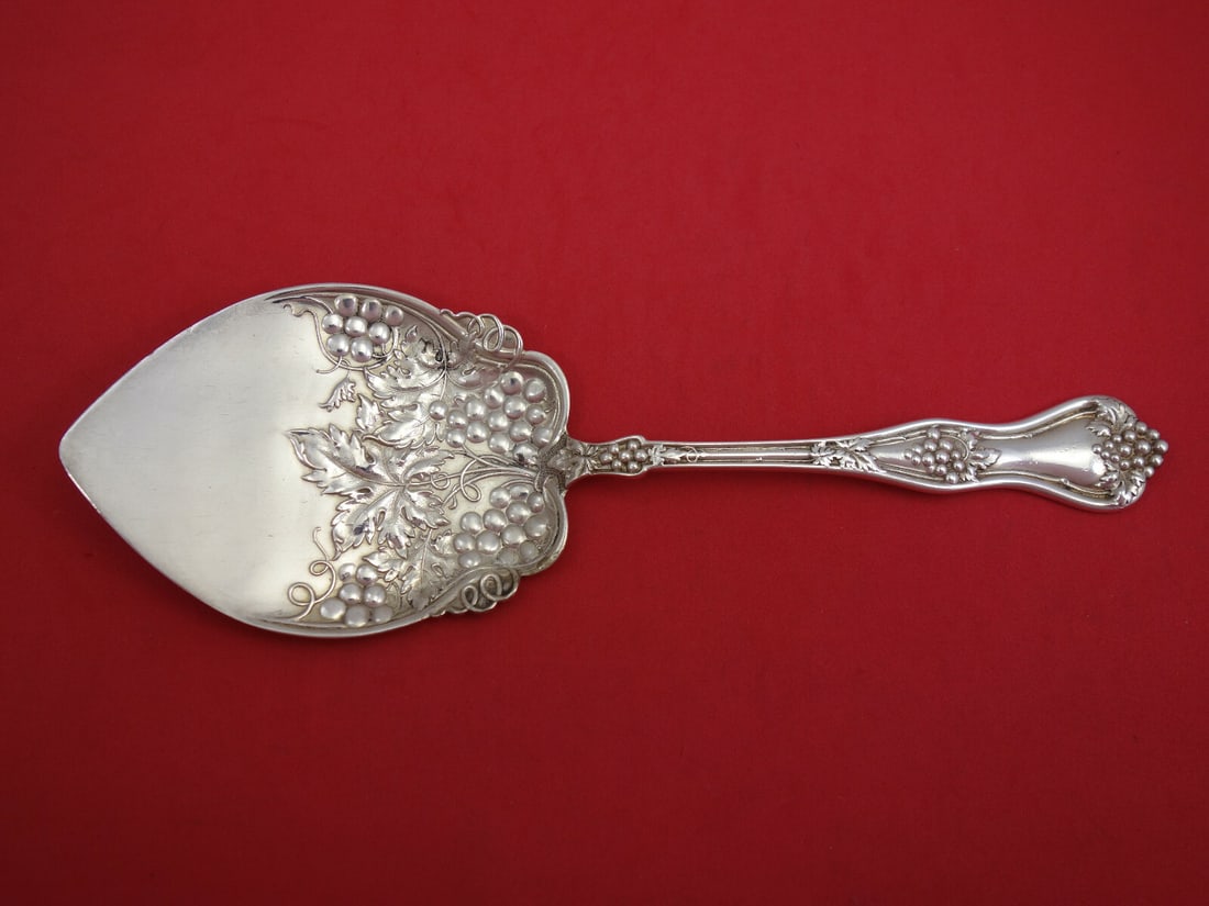 Dominick & Haff Grape Sterling Silver Waffle Server 10 Inch: Dominick & Haff Grape Sterling Silver Waffle Server 10 Inch This exquisite waffle server is crafted by Dominick & Haff, showcasing the elegant Grape pattern. Measuring 10 inches, this piece is made of