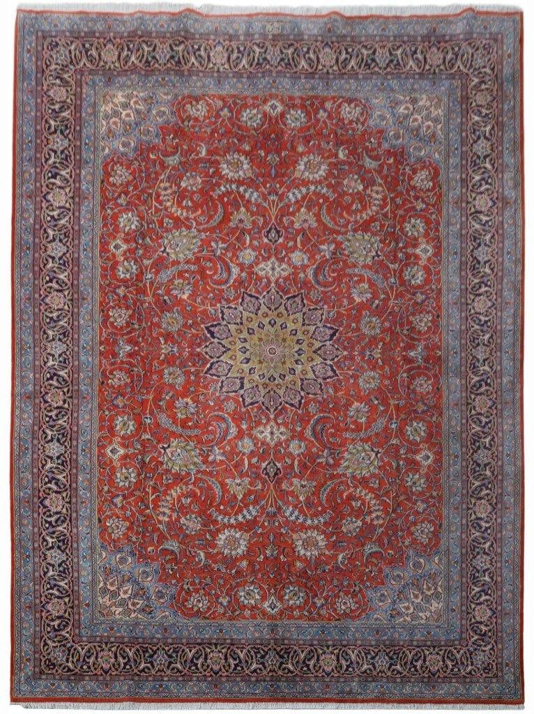 Signed 1980s Persian Sarouk Rug 9'10 x 13'5 Handcrafted Wool Art: Signed 1980s Persian Sarouk Rug 9'10 x 13'5 Handcrafted Wool Art Free continental US Shipping Elevate your living space with this exquisite 9' 10" x 13' 5" signed Classic Collection Persian Sarouk Rug
