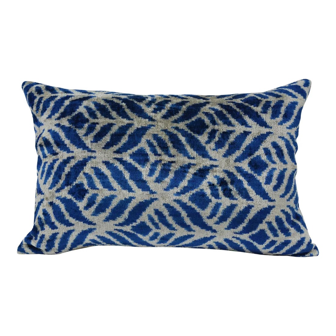 Navy Blue Silk Ikat Velvet Pillow With Linen Backing and Feather Insert: Navy Blue Silk Ikat Velvet Pillow With Linen Backing and Feather Insert This handmade pillow cushion features luxurious Uzbek ikat velvet on the front, complemented by a natural linen backing and a hi