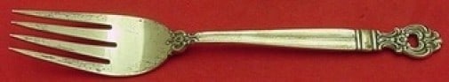 Towle Monte Cristo sterling silver 6 3/4 salad fork: Towle Monte Cristo sterling silver 6 3/4 salad fork A Towle Monte Cristo sterling silver salad fork measuring 6 3/4 inches. It is not monogrammed and is in excellent pre-owned condition. Made in the U