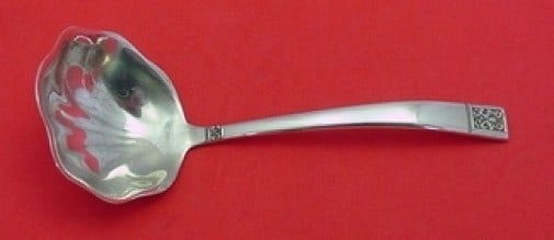 Towle Sterling Silver Gravy Ladle Laureate Pattern 6.5 Inch: Towle Sterling Silver Gravy Ladle Laureate Pattern 6.5 Inch This exquisite gravy ladle is crafted from sterling silver and features the elegant Laureate pattern by Towle. Measuring 6 1/2 inches, it is