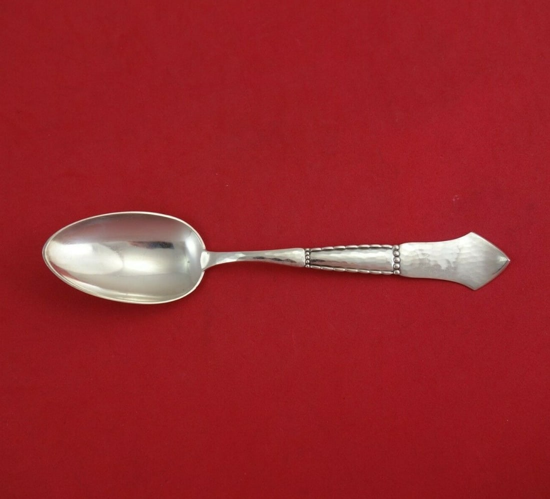 Cohr Louise Sterling Silver 7 Inch Place Soup Spoon: Cohr Louise Sterling Silver 7 Inch Place Soup Spoon Sterling silver place soup spoon measuring 7 inches, featuring the Louise pattern by Cohr. The spoon is unmonogrammed and in excellent pre-owned con