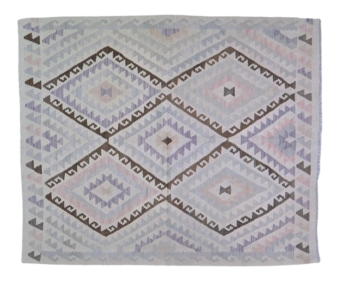 Vintage Maimana Tribal Kilim Rug Organic Wool Geometric 5'5" x 6'5": Vintage Maimana Tribal Kilim Rug Organic Wool Geometric 5'5" x 6'5" This vintage Afghan Maimana tribal kilim features a hand-woven geometric pattern, crafted from organic wool and colored with natural