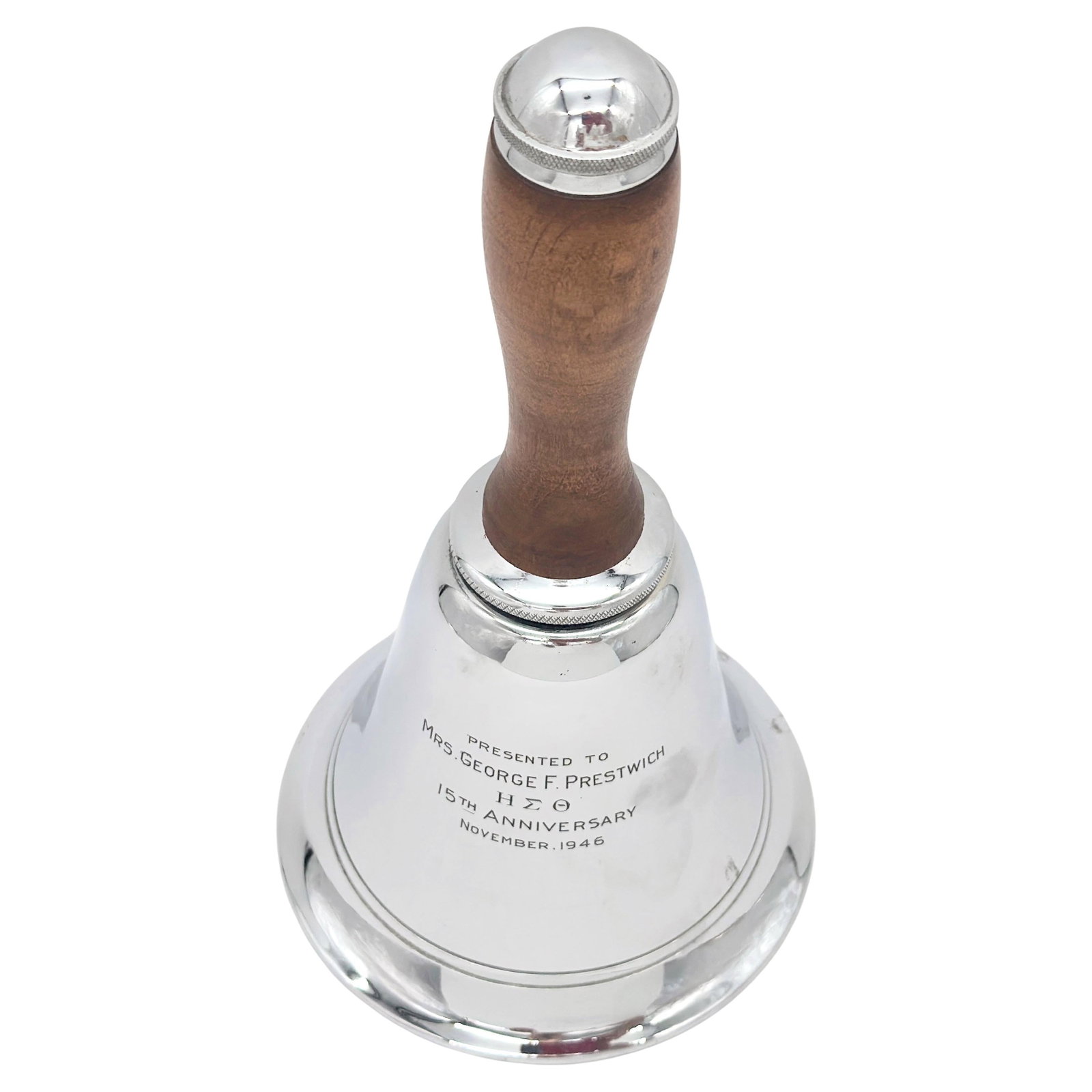 Art Deco 1946 Bell of the Ball Chrome Wood Cocktail Shaker: Art Deco 1946 Bell of the Ball Chrome Wood Cocktail Shaker Introducing the Art Deco "Bell of the Ball" Cocktail Shaker, a charming piece of mid-20th century barware crafted in 1946. This delightful sh