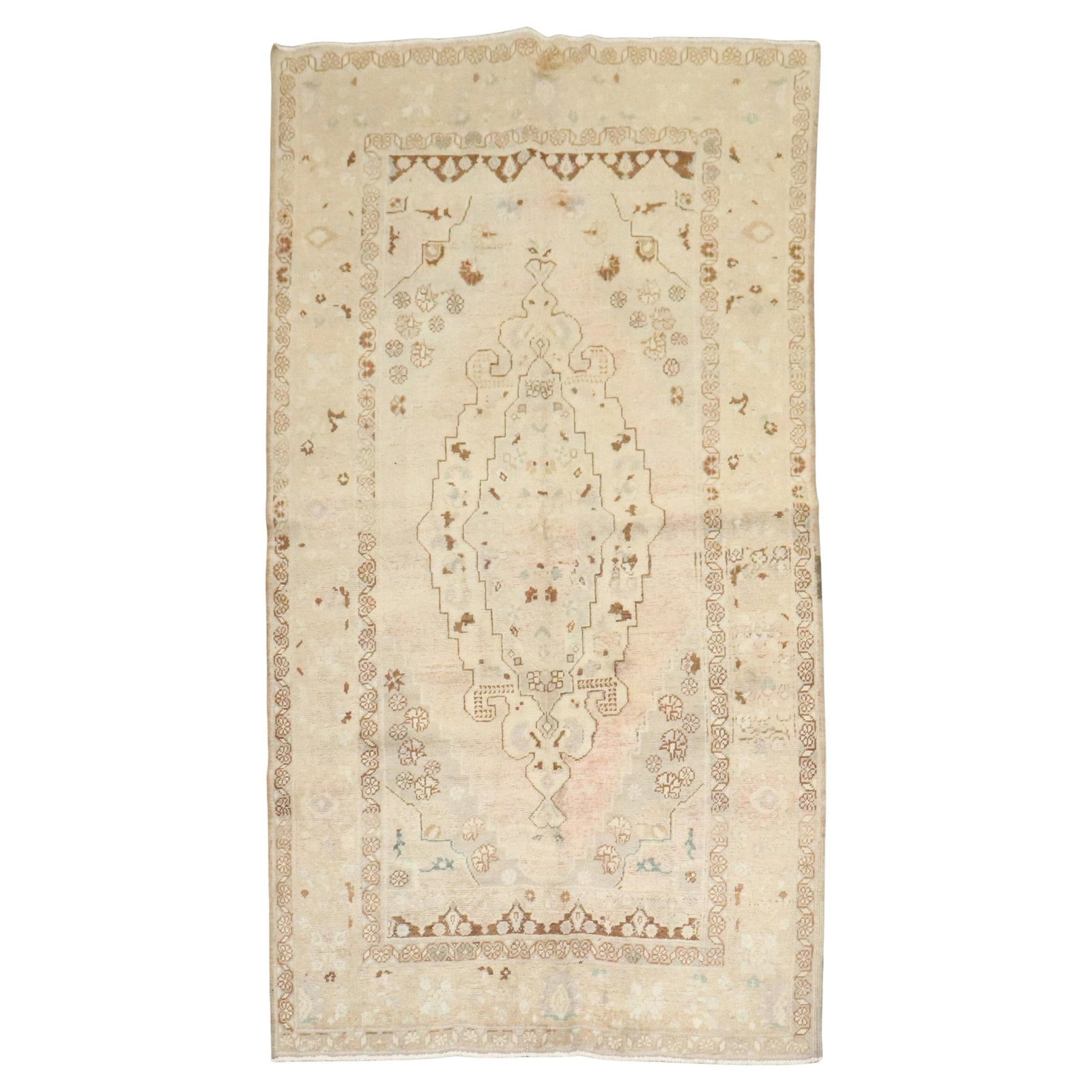 Mid-20th Century Turkish Oushak Hand-Knotted Wool Rug 4'8 x 8'3: Mid-20th Century Turkish Oushak Hand-Knotted Wool Rug 4'8 x 8'3 This vintage Turkish Oushak rug from the mid-20th century features a hand-knotted wool construction and showcases a classic country styl