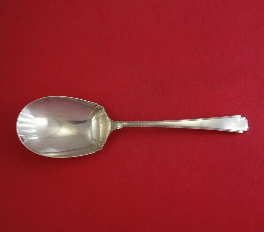 Wallace Rhythm Sterling Silver 9" Berry Serving Spoon Vintage (1 of 2)