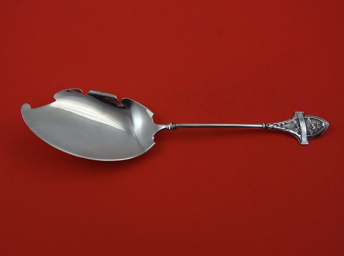 Gorham Ivy Sterling Silver Ice Cream Server 9 1/2": Gorham Ivy Sterling Silver Ice Cream Server 9 1/2" Sterling silver ice cream server in the Ivy pattern by Gorham. This serving piece is 9 1/2 inches long, made in the United States, and is noted as no