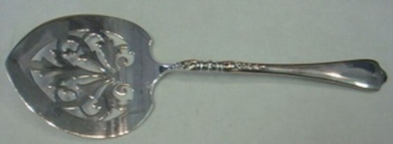 Lunt Nellie Custis Sterling Silver Tomato Server 7 3/4" Original: Lunt Nellie Custis Sterling Silver Tomato Server 7 3/4" Original Elevate your dining experience with this exquisite Nellie Custis Tomato Server by Lunt. Crafted from high-quality sterling silver, this