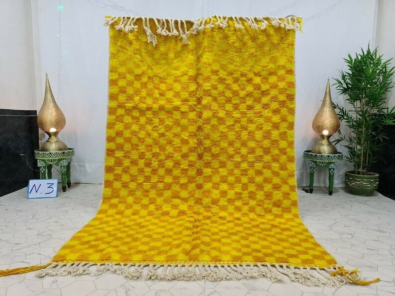 Authentic Handwoven Soft Rug 100% Sheep Wool Morocco: Authentic Handwoven Soft Rug 100% Sheep Wool Morocco Enhance your living space with this stunning authentic soft rug, handwoven in the Atlas Mountains by skilled local Berber women weavers. Crafted wi