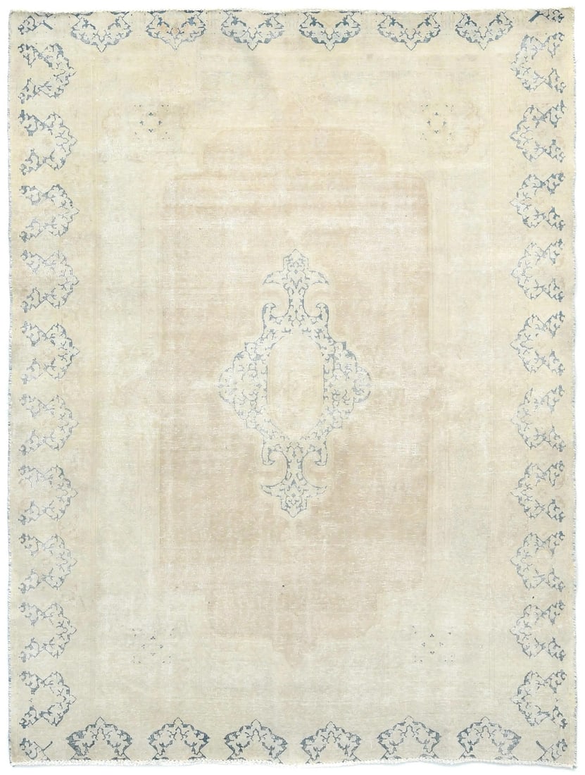 Vintage Hand-Knotted Floral Oriental Rug 6' x 8' Wool Carpet: Vintage Hand-Knotted Floral Oriental Rug 6' x 8' Wool Carpet Enhance your space with this exquisite hand-knotted oriental rug, showcasing a vintage floral design in muted tones of beige, cream, and bl