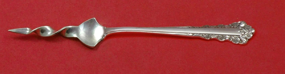 Lunt Belle Meade Sterling Silver Twisted Butter Pick 5 3/4 Inch: Lunt Belle Meade Sterling Silver Twisted Butter Pick 5 3/4 Inch This elegant butter pick is crafted from premium sterling silver, showcasing the exquisite Belle Meade pattern by Lunt. Measuring 5 3/4 