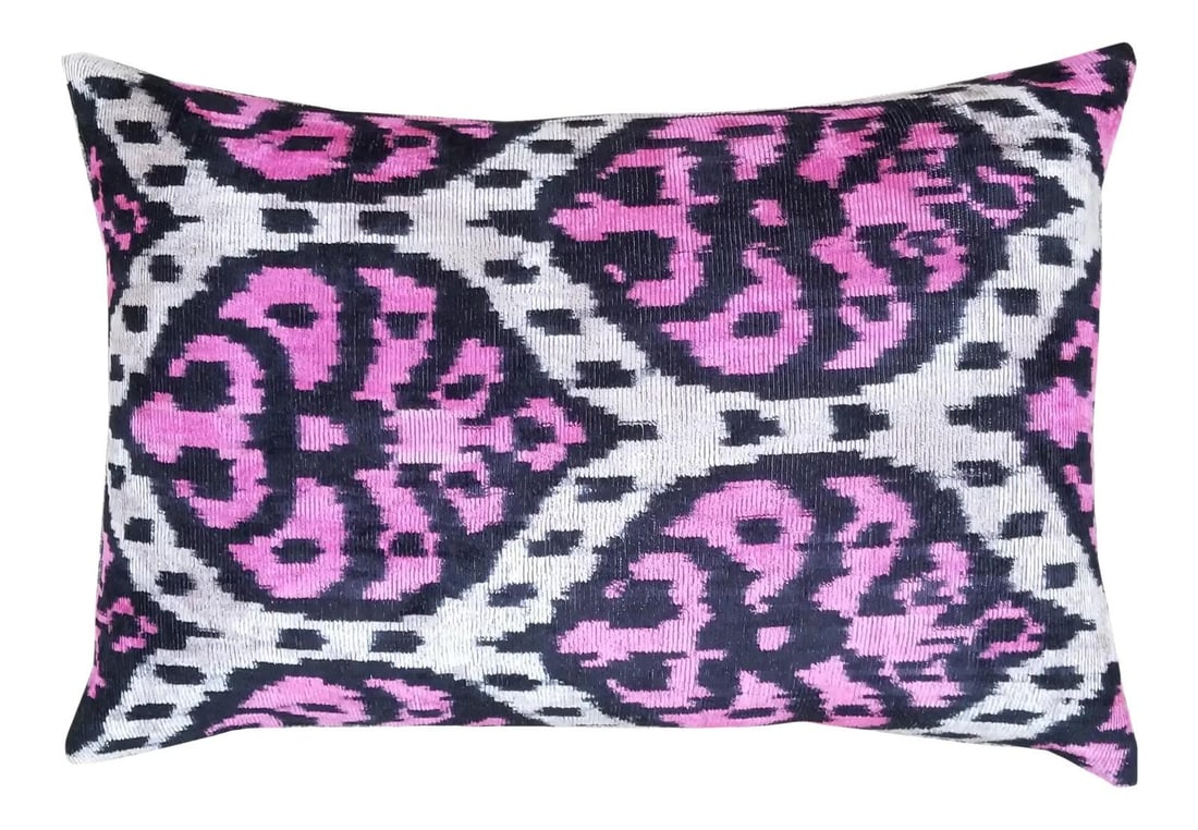 Handcrafted Ikat Velvet Silk Pillow With Linen Back 16x24: Handcrafted Ikat Velvet Silk Pillow With Linen Back 16x24 This hand made pillow cushion features a Silk Uzbek Ikat velvet front with a natural linen backing and a hidden zipper. It comes with a 10/90 