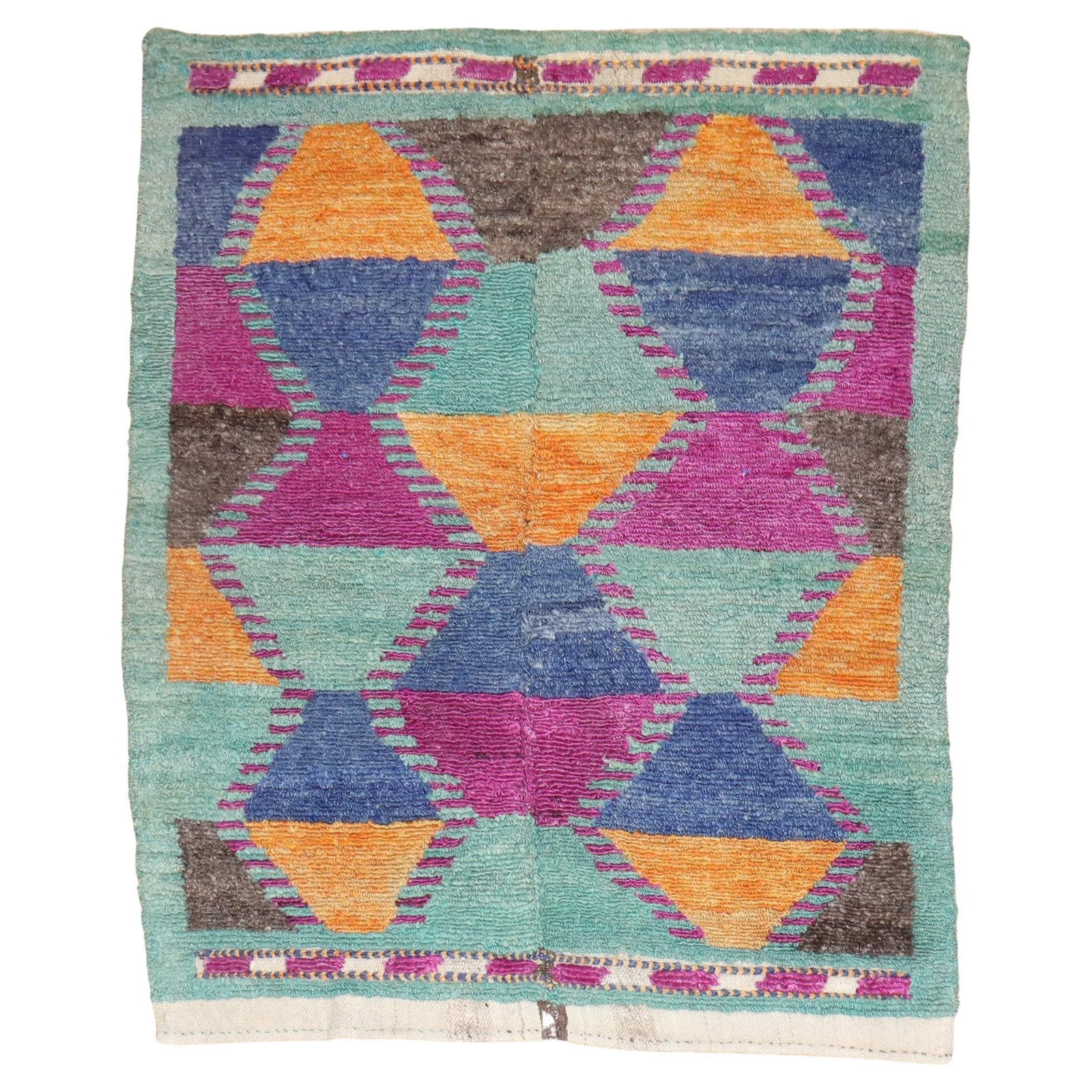 Vintage Turkish Tulu Rug 43x55 Hand-Woven Wool Steampunk Design: Vintage Turkish Tulu Rug 43x55 Hand-Woven Wool Steampunk Design Discover the vibrant essence of the 20th century with this stunning Vintage Tulu Rug from Turkey. Hand-woven with care, this unique rug 