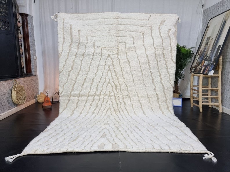 Handmade Moroccan Berber Wool Rug 9.84 x 6.56 Feet Geometric Design: Handmade Moroccan Berber Wool Rug 9.84 x 6.56 Feet Geometric Design This beautiful handmade Moroccan Berber wool rug features a stylish soft white color with a geometric engraved pattern. Expertly han
