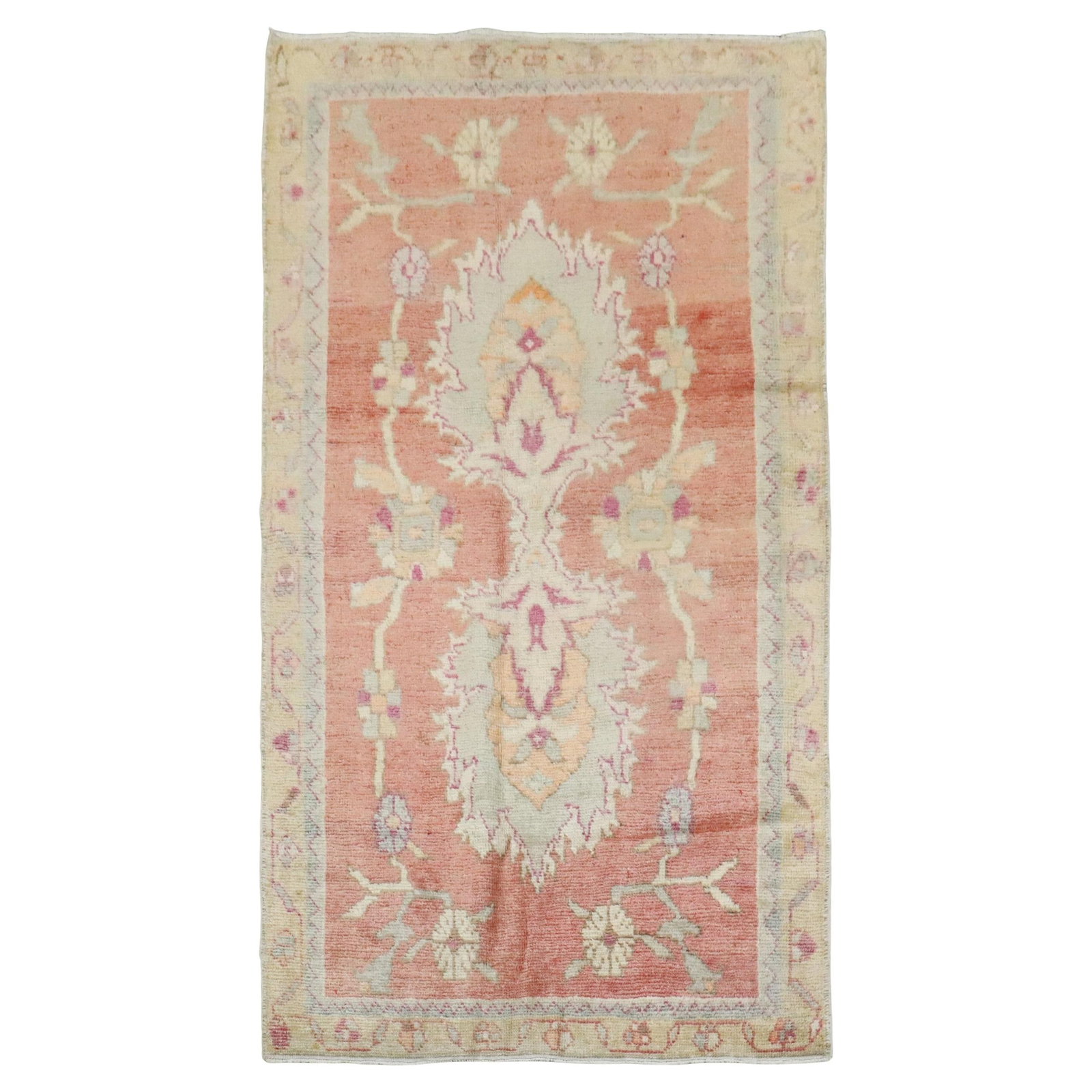 Turkish Anatolian Wool Scatter Rug Hand-Knotted 2'10" x 4'11" Vintage: Turkish Anatolian Wool Scatter Rug Hand-Knotted 2'10" x 4'11" Vintage This vintage Turkish Anatolian scatter rug features a hand-knotted wool construction, showcasing a soft pink and red color palette