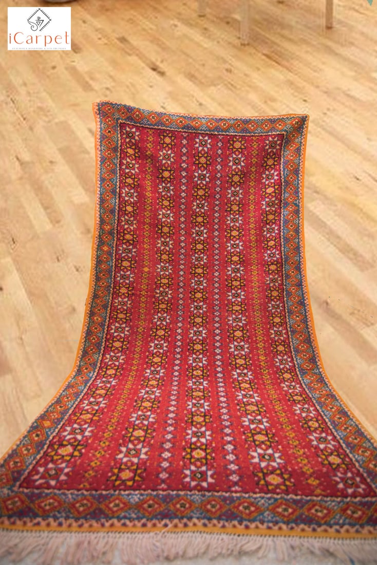 Handmade Red Moroccan Taznakht Wool Rug by Berber Artisans: Handmade Red Moroccan Taznakht Wool Rug by Berber Artisans This exquisite Moroccan Handmade Taznakht rug showcases the rich heritage of Berber craftsmanship. Handwoven by skilled women weavers in Tazn