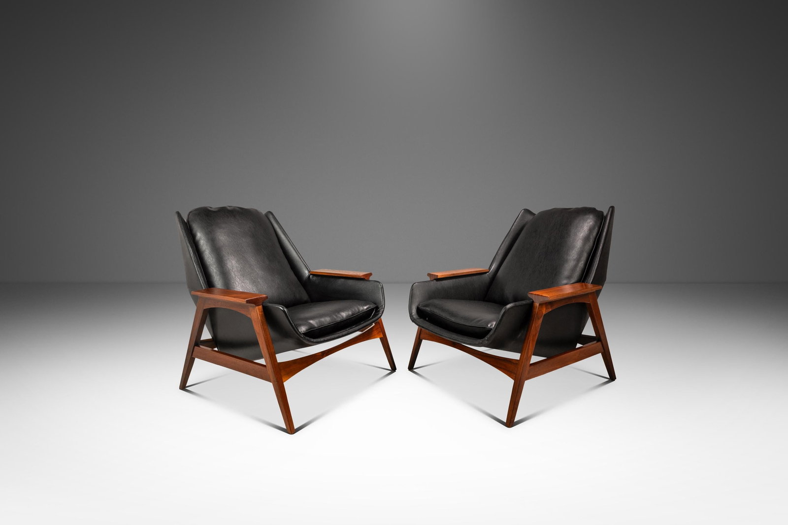 Rare Mid-Century Modern Malabar Chairs by Mel Abitz for Galloway's 1959 Set of 2: Rare Mid-Century Modern Malabar Chairs by Mel Abitz for Galloway's 1959 Set of 2 This rare set of two Mid-Century Modern Model 800 Malabar lounge chairs, designed by Mel Abitz for Galloway's around 19