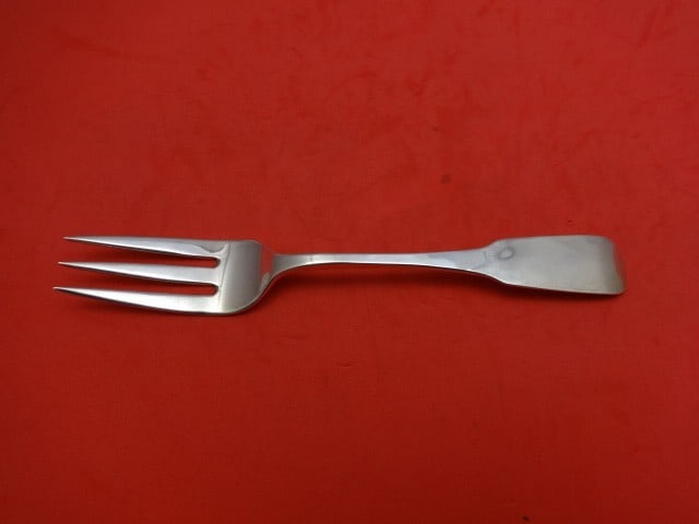 Sterling Silver 3 Tine Salad Fork Old Newbury Crafters Moulton 6 3/4: Sterling Silver 3 Tine Salad Fork Old Newbury Crafters Moulton 6 3/4 Sterling silver salad fork in the Moulton pattern by Old Newbury Crafters. This 3-tine fork measures 6 3/4 inches and is not monogr