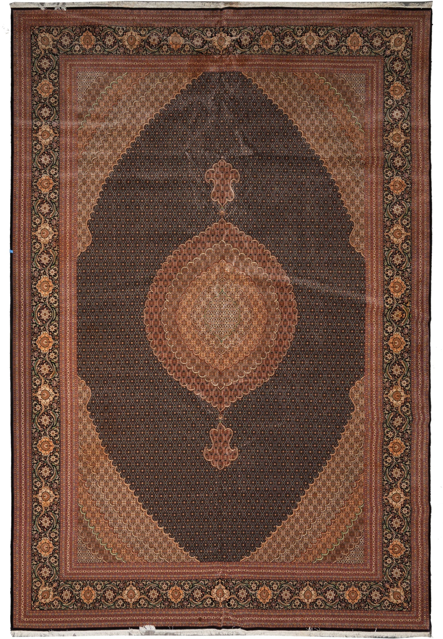 13.2 x 19.4 Persian Tabriz Mahi Rug 400 KPSI Black: 13.2 x 19.4 Persian Tabriz Mahi Rug 400 KPSI Black Free continental US Shipping This large-scale Persian Tabriz Mahi rug is hand-knotted in Iran and features an open field design with rich red tones, 