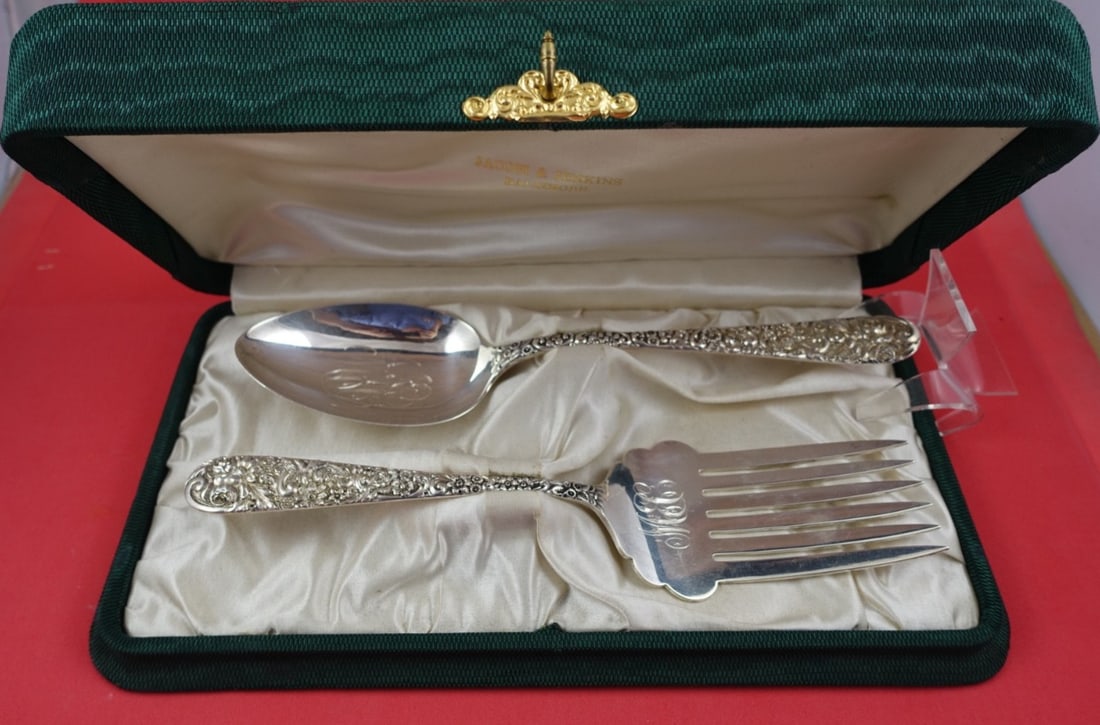 Jacobi and Jenkins Repousse Sterling Silver Salad Serving Set 2-Pc 10" (1 of 3)