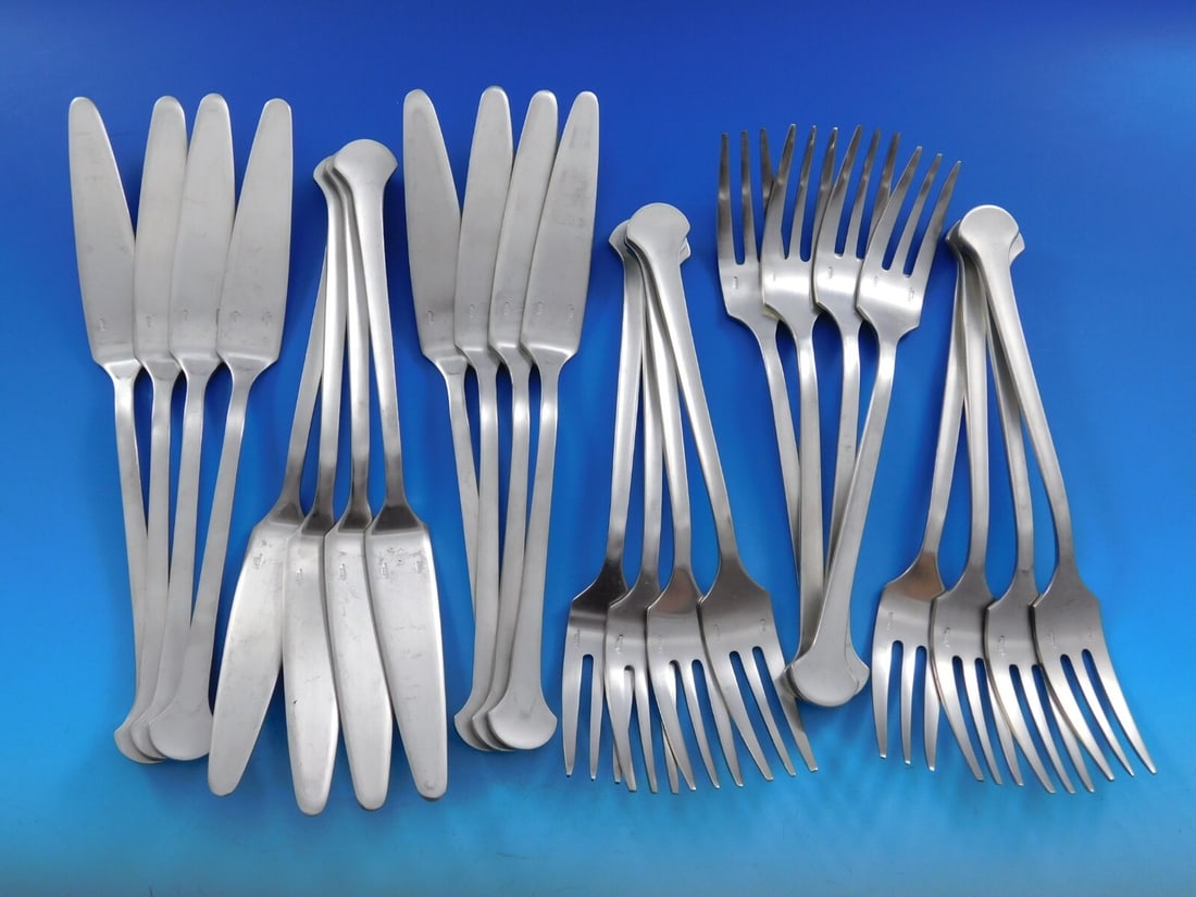 Christofle Sigma Stainless Steel Fish Flatware Set 24 Pieces: Christofle Sigma Stainless Steel Fish Flatware Set 24 Pieces Enhance your dining experience with this exquisite 24-piece flatware set from Christofle, featuring the elegant Sigma pattern. Crafted in F