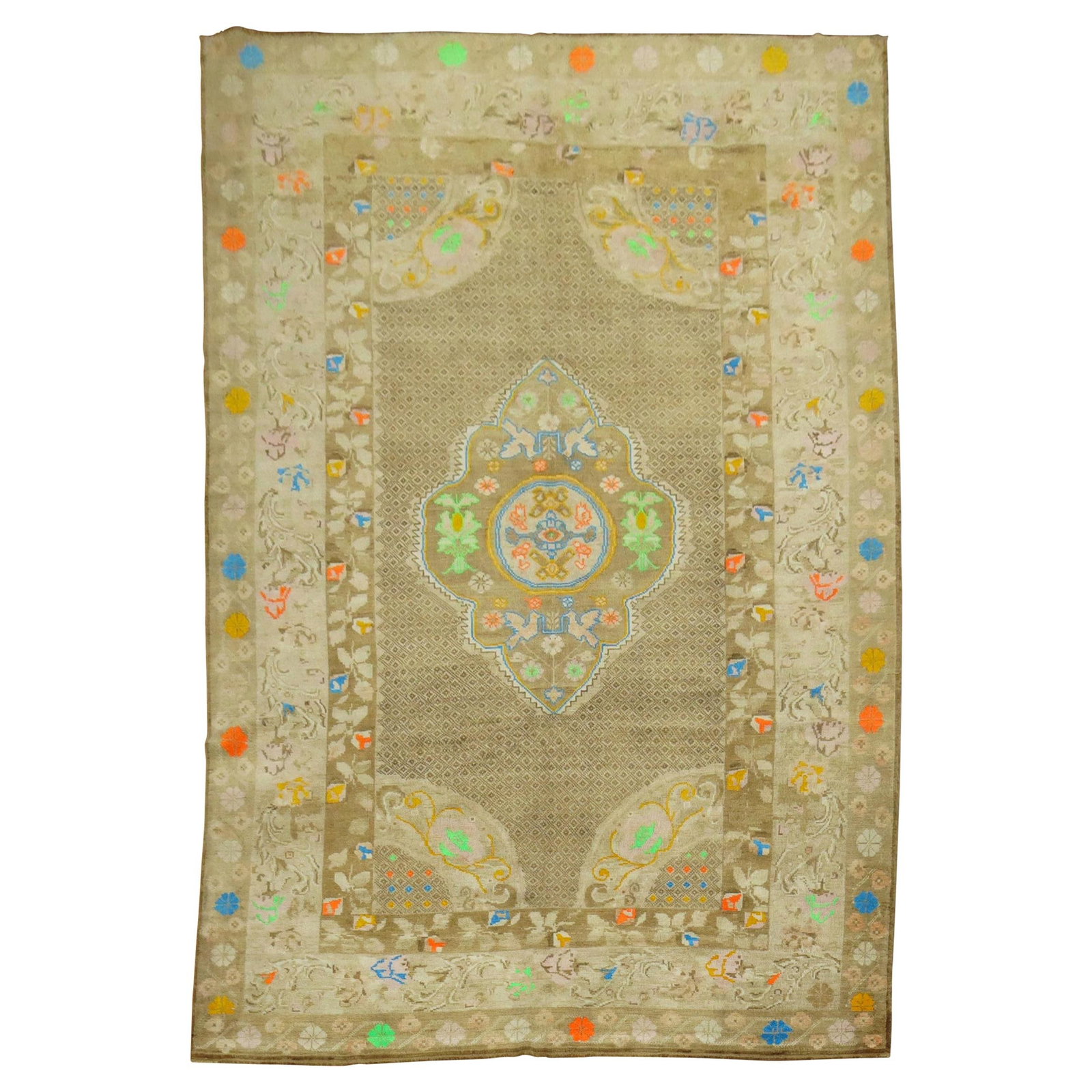 Mid Century Turkish Kars Wool Hand Woven Room Rug 90 x 139: Mid Century Turkish Kars Wool Hand Woven Room Rug 90 x 139 This vintage Turkish Kars rug from the mid-20th century features a hand-woven wool construction and a vibrant, colorful design. With an open 