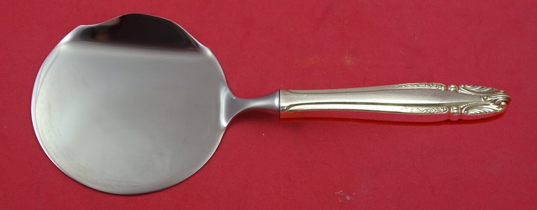 Wallace Stradivari Sterling Silver 8" Cranberry Server Custom Made: Wallace Stradivari Sterling Silver 8" Cranberry Server Custom Made Introducing the Stradivari Cranberry Server, a custom-made serving piece crafted from sterling silver. This elegant 8" server