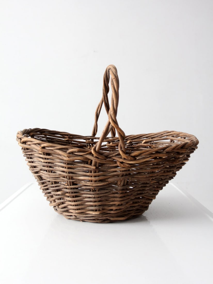 Handwoven Willow Basket with Overhead Handle (1 of 14)