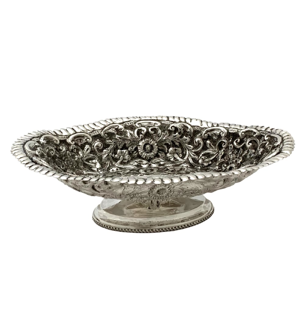 Antique 925 Sterling Silver Handmade Floral Repousse Oval Dish 10.25 Inch (1 of 3)