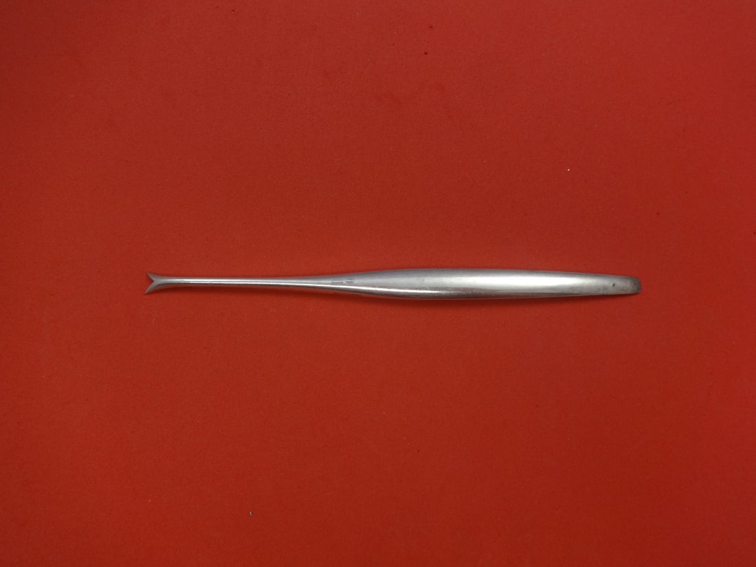 Georg Jensen Cypress Sterling Silver Lobster Pick 7 3/4 Inch: Georg Jensen Cypress Sterling Silver Lobster Pick 7 3/4 Inch This exquisite lobster pick is crafted from sterling silver and showcases the elegant Cypress pattern by Georg Jensen. Measuring 7 3/4 inch