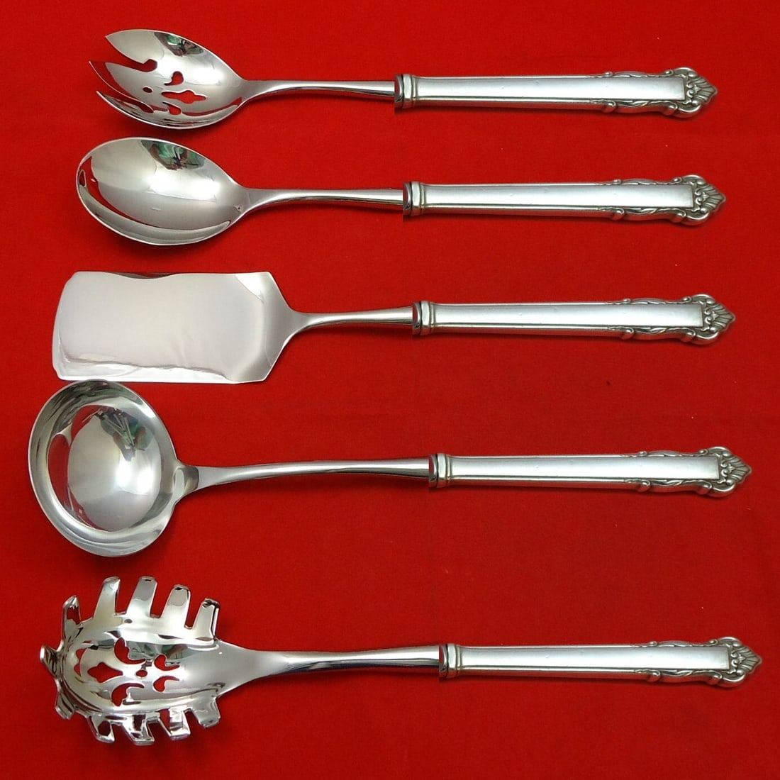 Lunt Sterling Silver English Shell 5pc Hostess Serving Set: Lunt Sterling Silver English Shell 5pc Hostess Serving Set Elevate your dining experience with this exquisite 5-piece Hostess Serving Set in the elegant English Shell pattern by Lunt. Crafted from qua