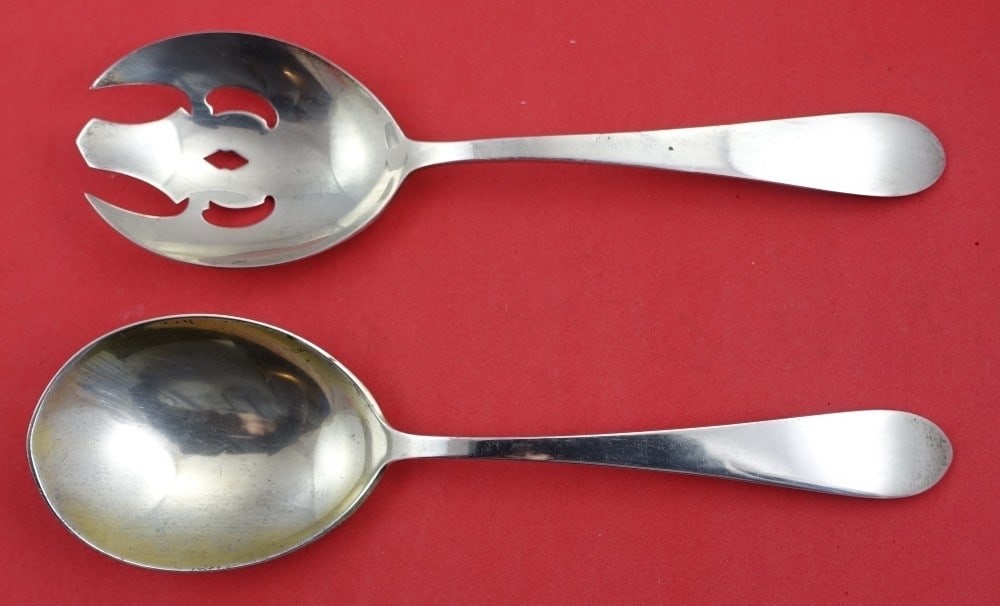 Gorham Old Colony New Sterling Silver Salad Serving Set 2pc: Gorham Old Colony New Sterling Silver Salad Serving Set 2pc Enhance your dining experience with this exquisite two-piece salad serving set from Gorham, featuring the elegant Old Colony New pattern. Cr